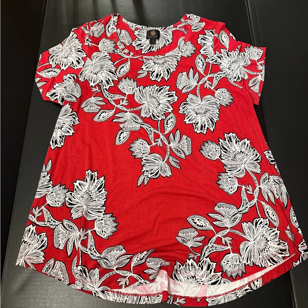 JM Collection Red and White Floral Short Sleeve Top